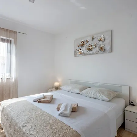 Schoene Nr,4 *