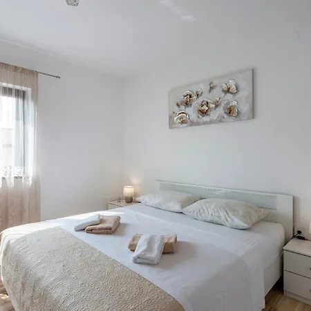 Schoene Nr,4 * Funtana