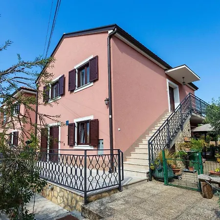 Apartment Schoene Nr,4 Funtana